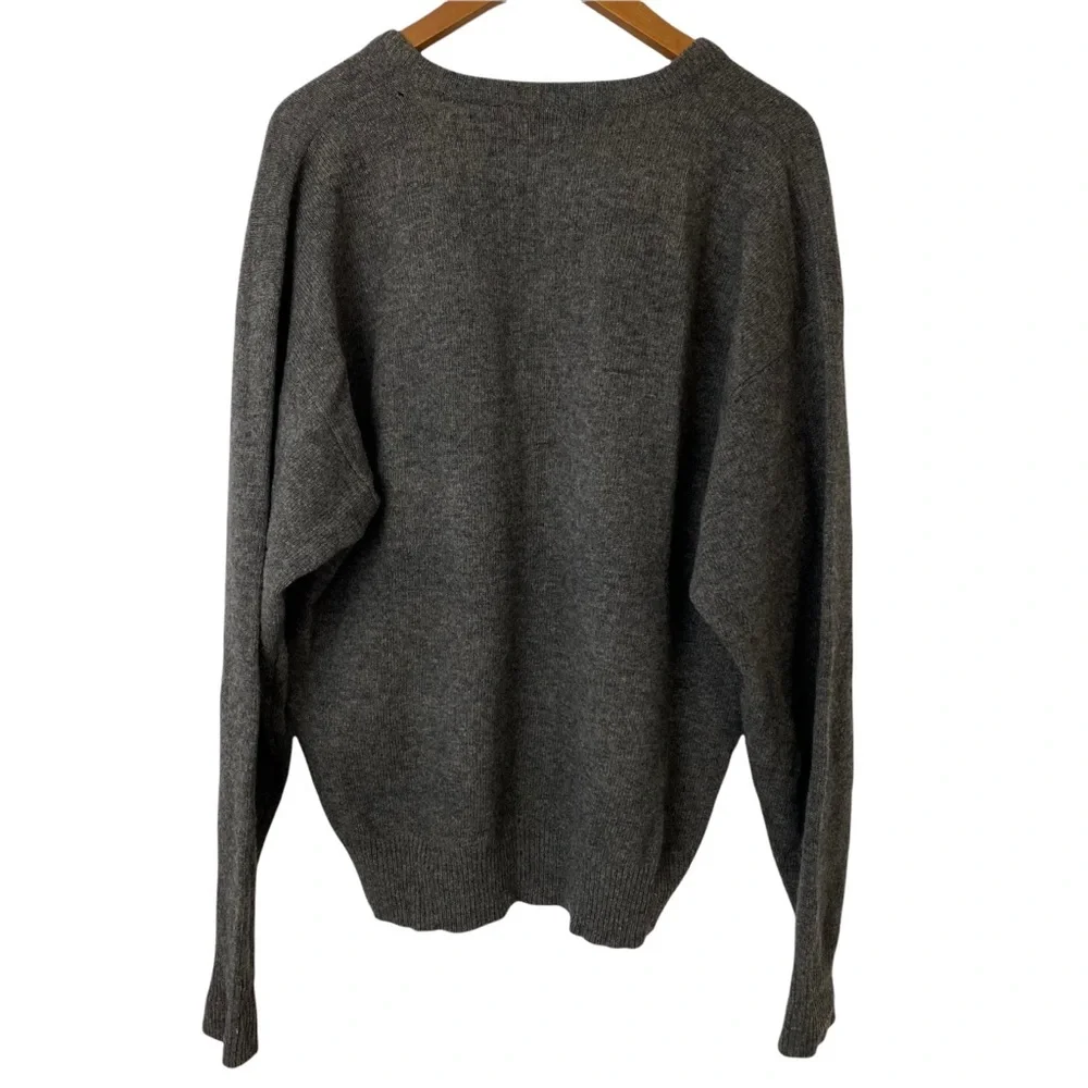 Jos A Bank Sportswear Men V Neck Sweater Size XL Grey 100% Lambswool Long sleeve - Picture 2 of 8